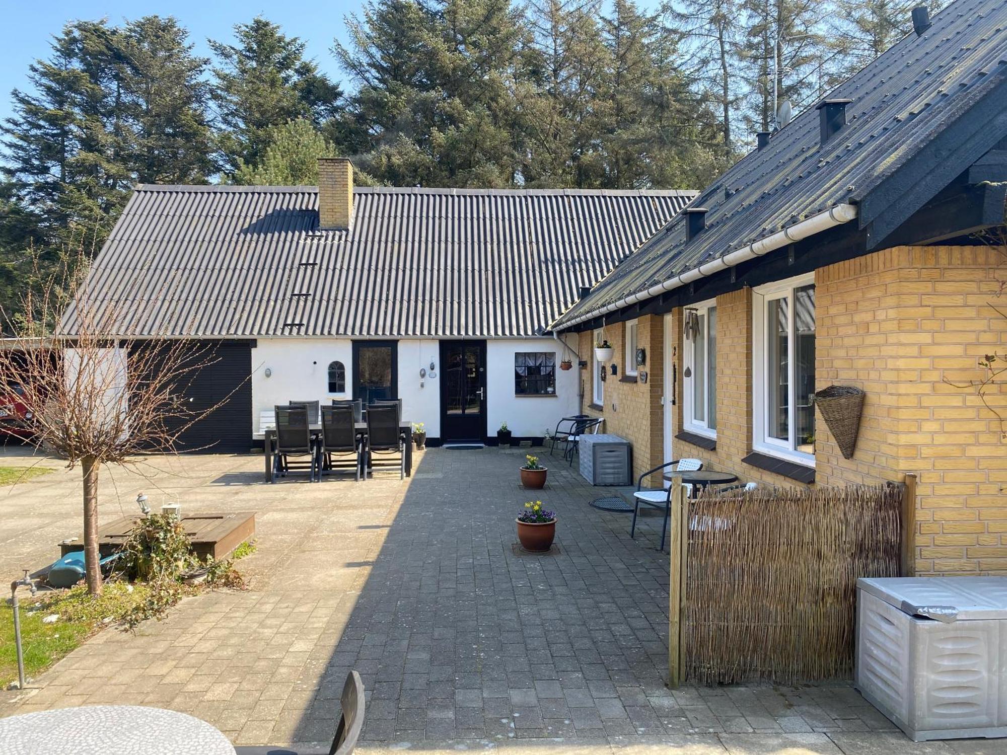 Large Room With Balcony At The Edge Of The Forest Lokken Exterior photo